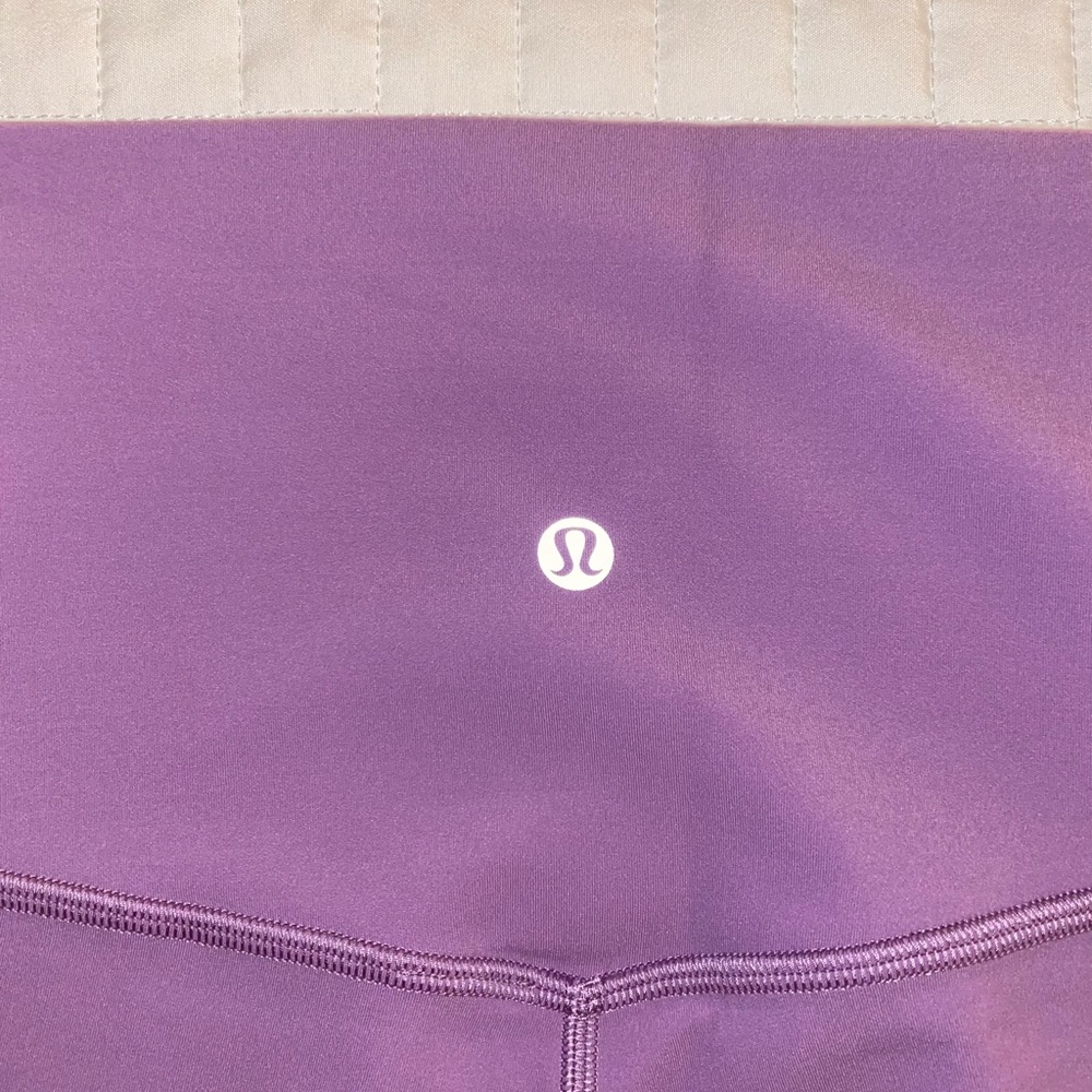 Lululemon aligns in wisteria purple perfect condition